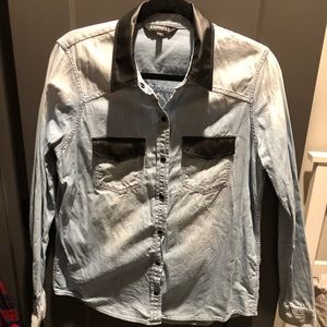 Jean blouse with fux leather accents